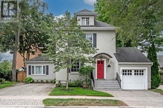 Building Photo - 128 Chisholm St