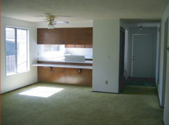 Vista interior de 1 - 406-416 NE 157th Ave