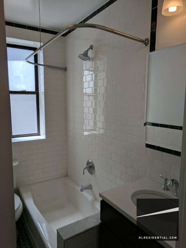 Foto del edificio - 2305 30th Ave