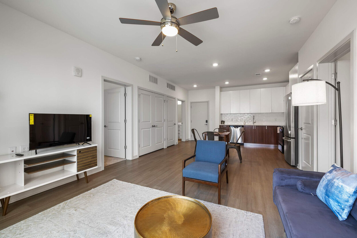 Foto principal - 633 E Main St