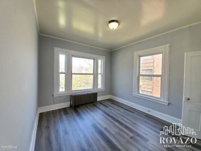 Foto del edificio - 2 br, 1 bath Apartment - 71 Lenox Ave 3