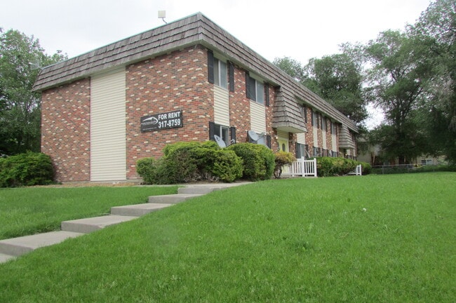 Building Photo - 630 Franklin Ave