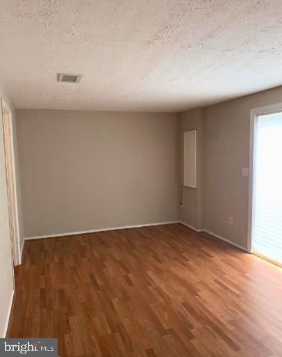 Foto del edificio - 12524 Laurel Grove Pl