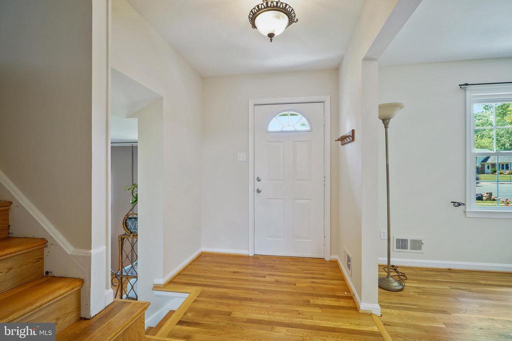 Primary Photo - 7617 Hayfield Rd
