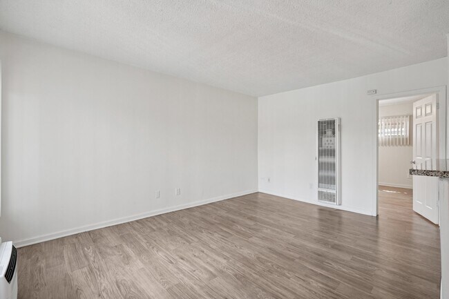 sala de estar 1 B - Imperial Palms Apartments