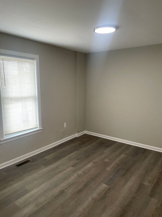 Foto del edificio - 1542 24th St NE