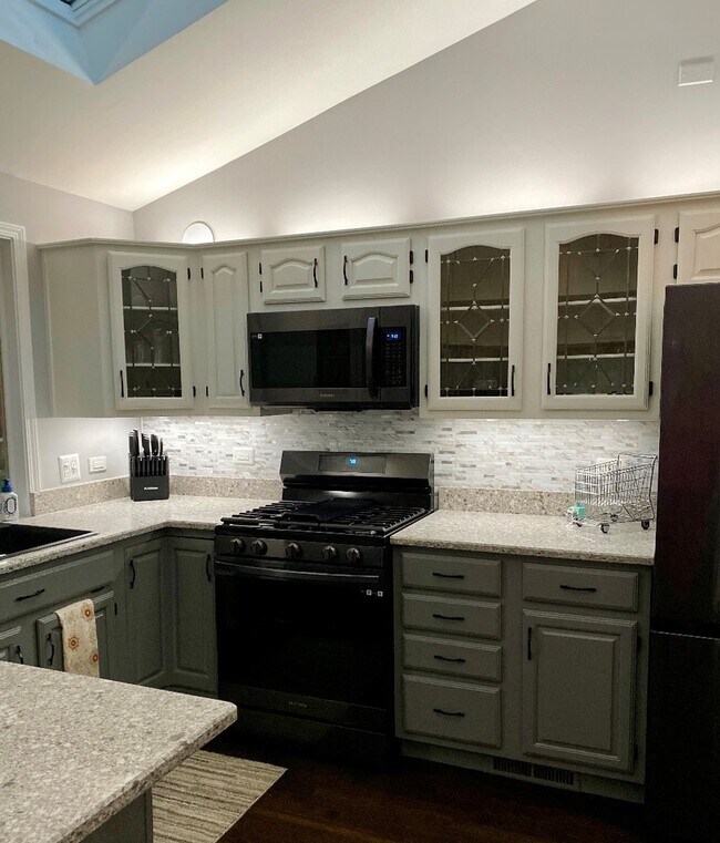Foto del edificio - 1401 Hillside Ln