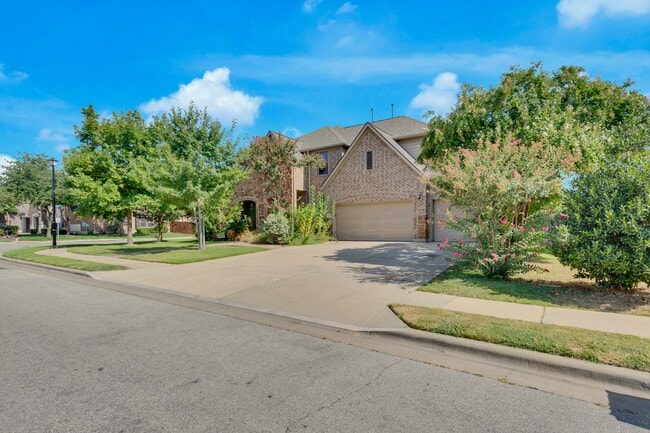 Building Photo - 2500 Speidel Dr
