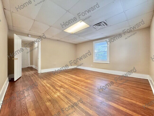 Foto del edificio - 348 Davis Ct