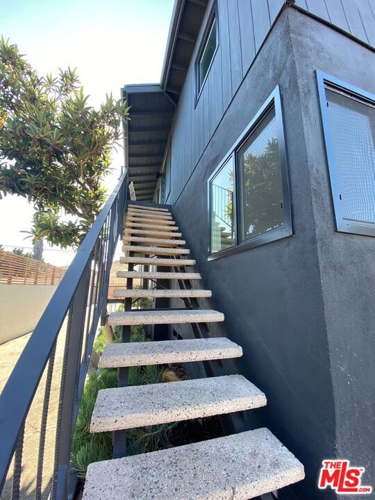 Foto del edificio - 1129 N Westmoreland Ave