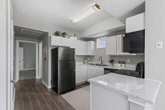 Settler's Gate apartments — community photo - Settler's Gate