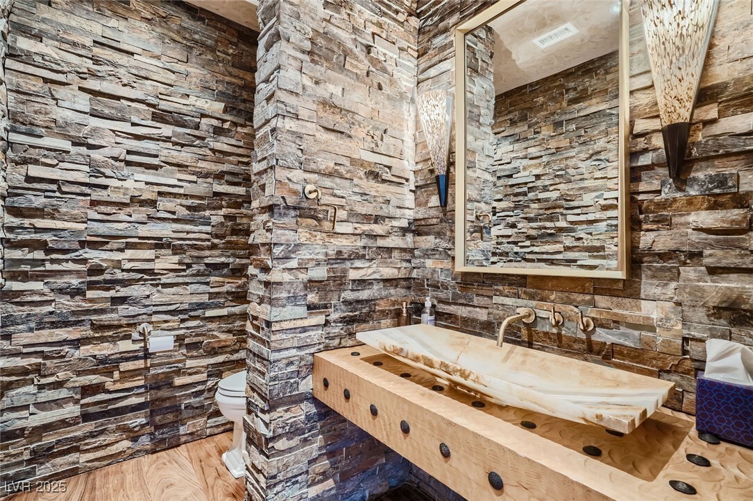 Foto del edificio - 5 Promontory Pointe Ln