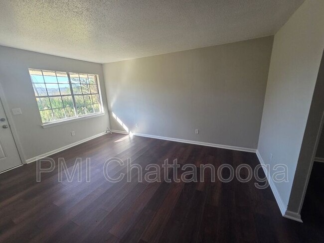 Building Photo - 583 Bandy Ln