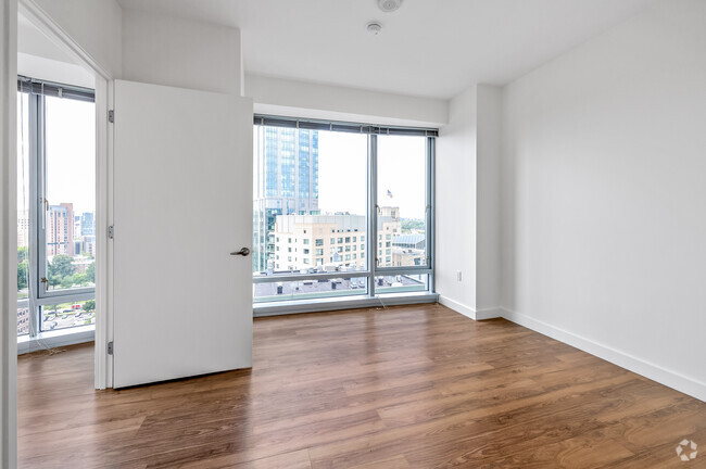 2BR, 2BA - 1000SF - Van Ness