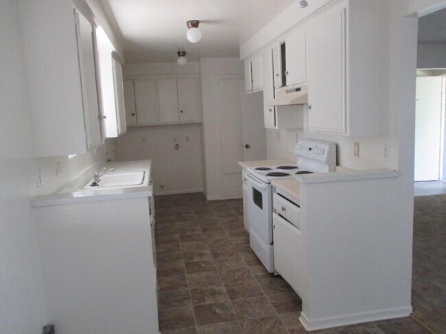 Foto del edificio - 41637 Marine Dr