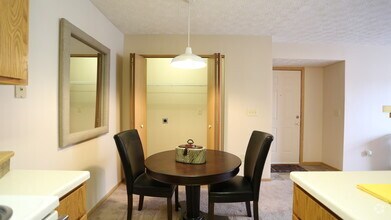 Dining Area - Templeton Crossing