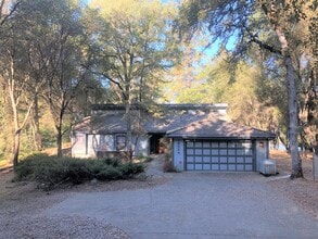 Building Photo - 18884 Dove Loop