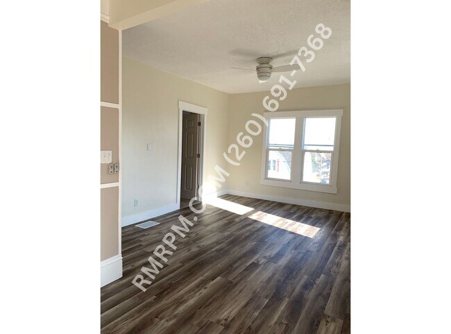 Foto del edificio - 326 E Tipton St.