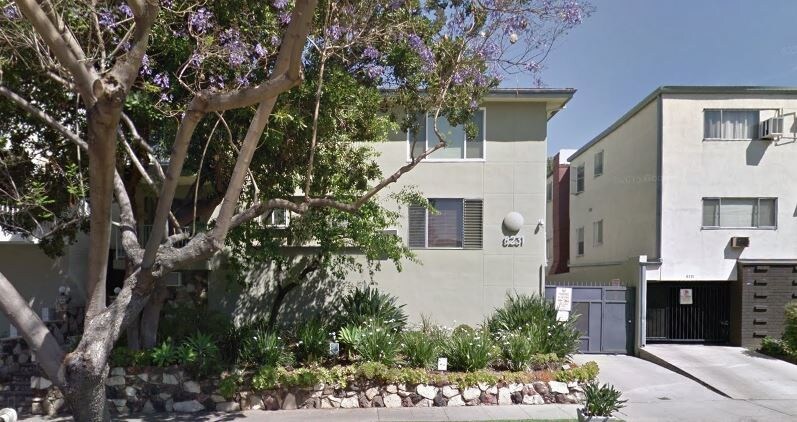 Primary Photo - 8231 De Longpre Ave