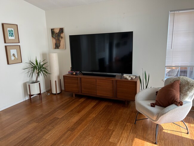 Building Photo - 33151 Marina Vista Dr