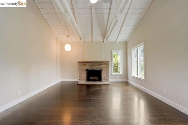 Living room - 2 Morrill Ct