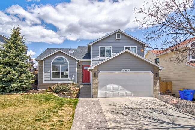 Foto del edificio - 4843 Herndon Cir