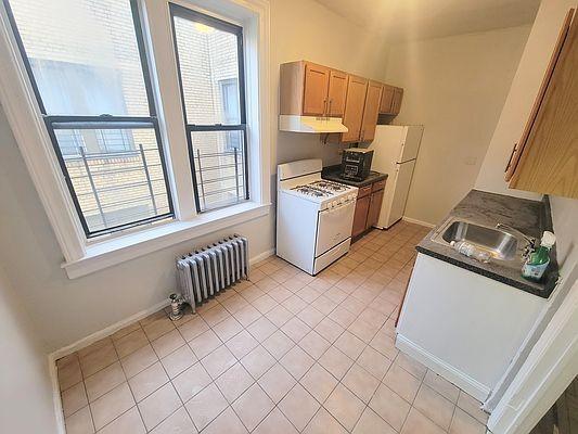 Foto del edificio - 2 bedroom in BRONX NY 10466