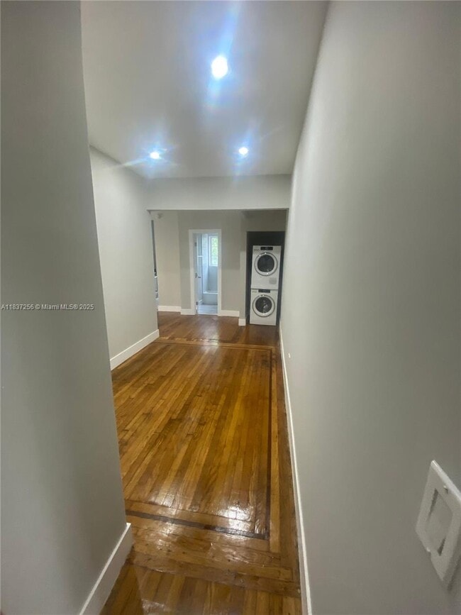 Foto del edificio - 320 25th St