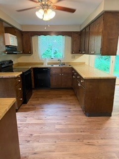 Building Photo - 1293 Manor Dr