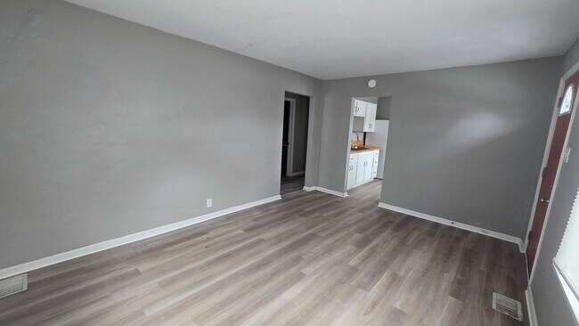 Foto del edificio - 2 bedroom 1 bathroom home