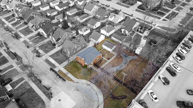 Foto del edificio - 21825 McCormick St