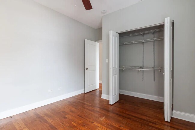 Building Photo - 740 W Addison St