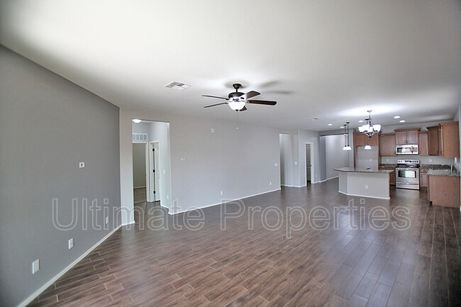 Building Photo - 12123 W Daley Ln