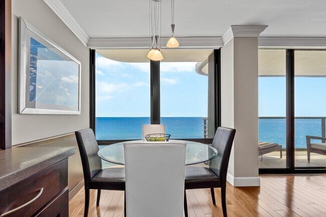 Foto del edificio - 250 S Ocean Blvd