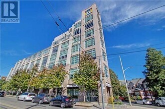 Building Photo - 437 Roncesvalles Ave