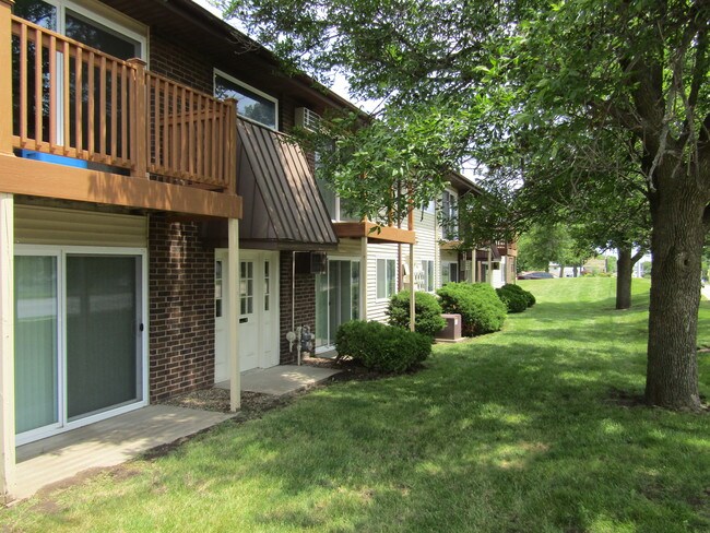 Fotografía del edificio - Woodcrest Apartments