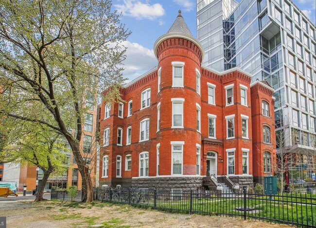 Building Photo - 459 Massachusetts Ave NW