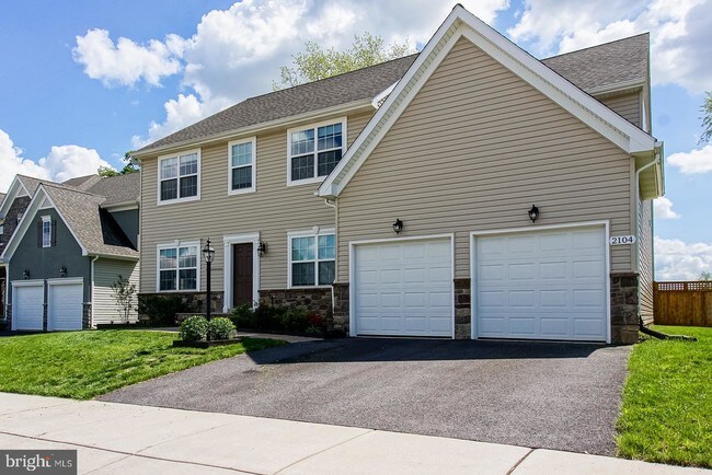 Building Photo - 2104 Cohasset Court
