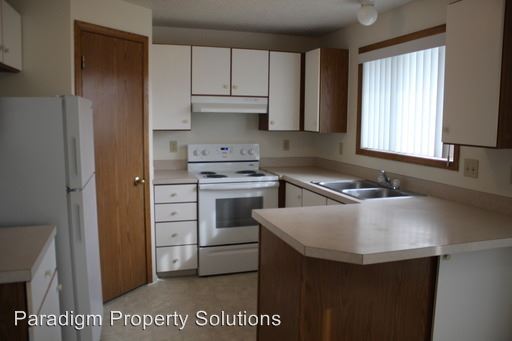 Building Photo - 811 Comstock Cir