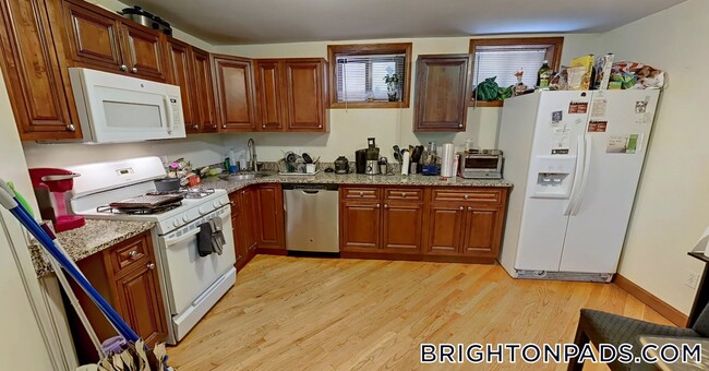 Foto del edificio - 1422 Commonwealth Ave