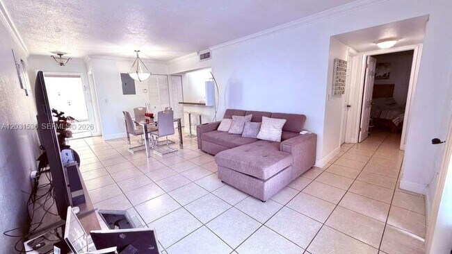 Foto del edificio - 9711 Fontainebleau Blvd