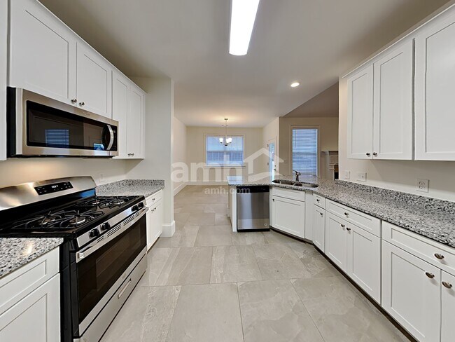 Building Photo - 158 Grandiflora Drive