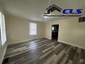 Building Photo - 1725 N 30th St