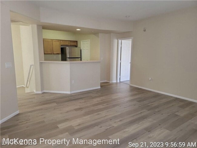 Foto del edificio - 2 br, 2 bath House - 5855 Valley Dr. #2041