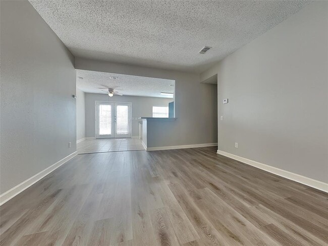 Building Photo - 2622 Townhall Ln