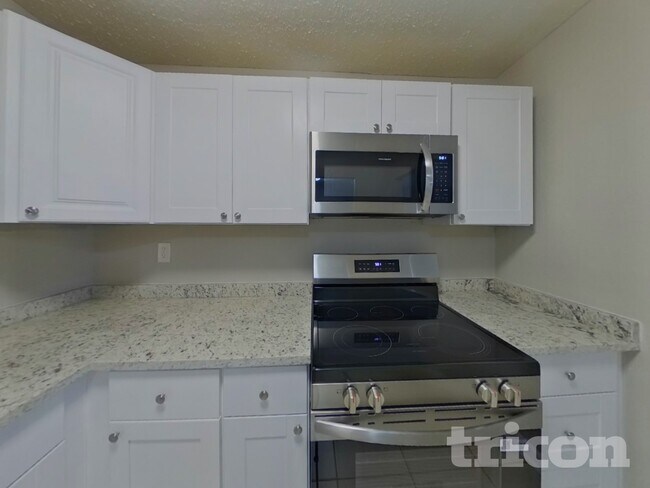 Foto del edificio - 10002 N 24th St