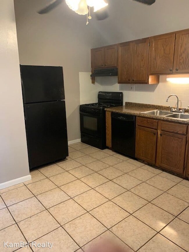 Building Photo - 5 br, 2 bath House - 16417 Paulina