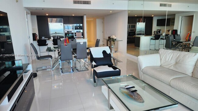 Foto del edificio - 17001 Collins Ave