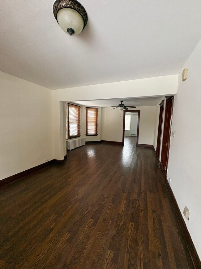 Foto del edificio - 7635 W Foster Ave