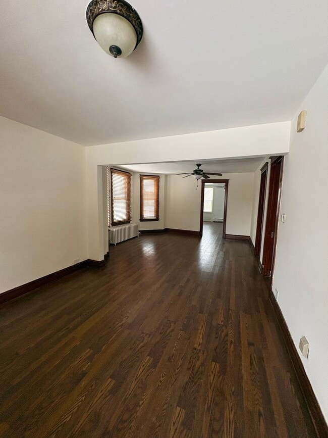 Building Photo - 7635 W Foster Ave